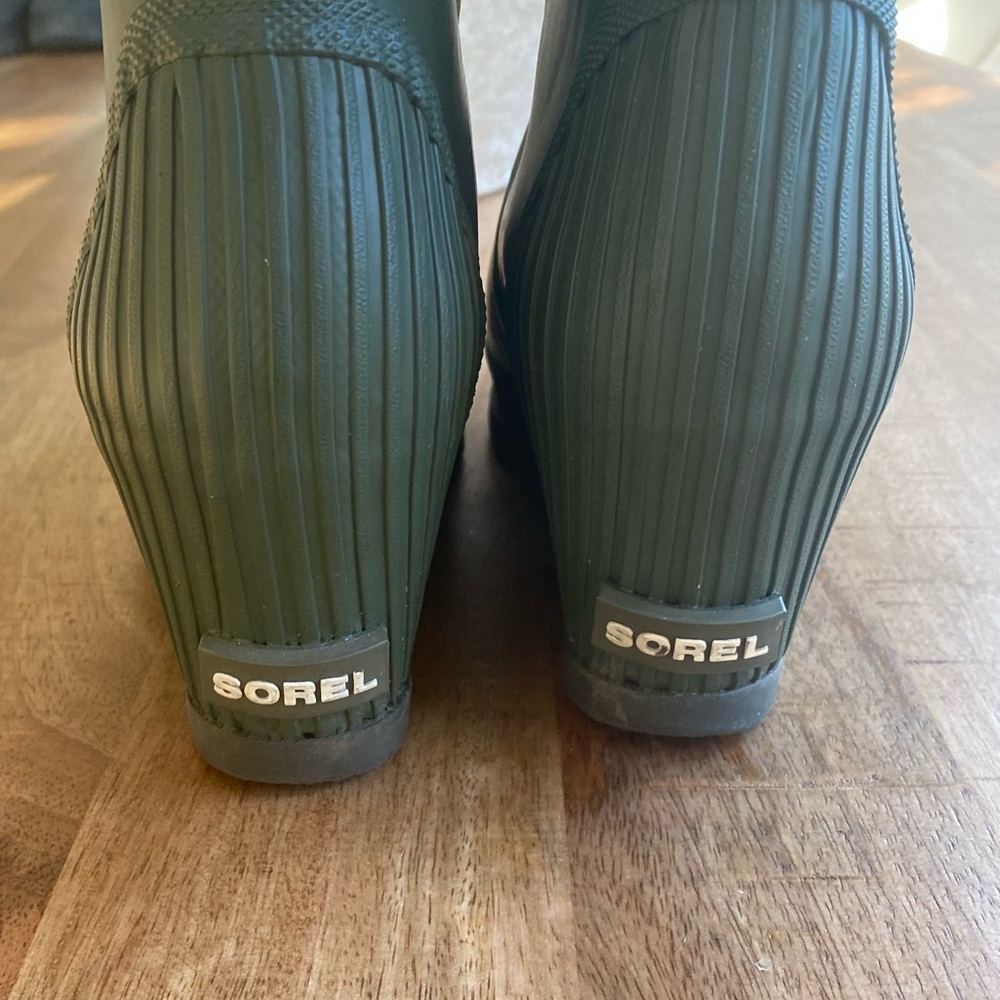 Sorel Joan Rain Chelsea Ankle Bootie Rubber Women's Olive Green Wedge Boots  8 - Picture 5 of 15